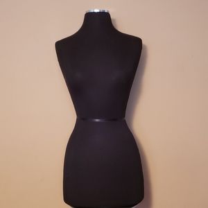 Female Clothing Display Form